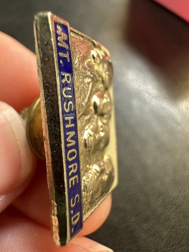 VTG Mount Rushmore South Dakota Lapel Hat Tac Pin Souvenir