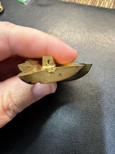 Vintage WWII General Douglas MacArthur Bust Celluloid Pin Pin Back Brooch Nice!
