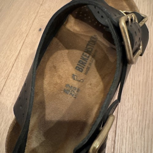Birkenstock Milano Bold Black Leather Regular Width