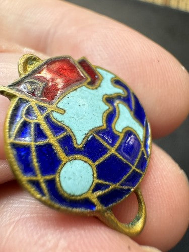 RARE VTG SPACE SOVIET USSR CCCP RUSSIAN SPUTNIK ENAMEL BADGE PIN COSMOS