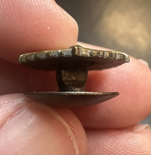 Antique WWI WW1 Honorable Discharge-Victory Lapel Button / Pin - World War 1