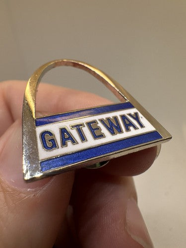 Gateway Arch National Park St. Louis Missouri State Souvenir Lapel Hat Pin