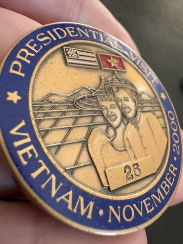Presidential Visit Vietnam November 2000 Air Force One NUMBERED Challenge Coin