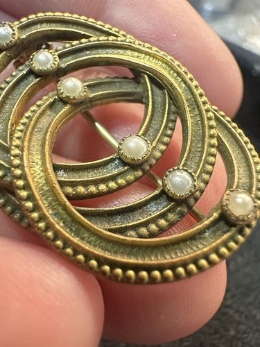Antique Victorian Edwardian 3 Golden Interlocking Circles Bar Brooch Seed Pearls