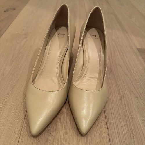 Marc Fisher LTD ZALA BLOCK HEEL POINTY TOE PUMP Light Natural Leather Size 9