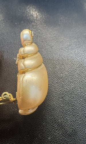 Vintage Carolee Conch Crystal Shell Seashell Clip On Earrings