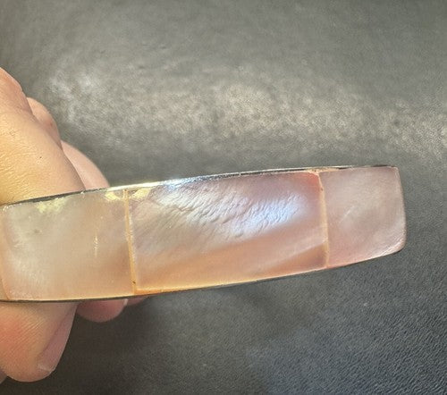 GORGEOUS PINK SOUTHWESTERN NATIVE AMERICAN MOTHER OF PEARL INLAY .5” BRACELET