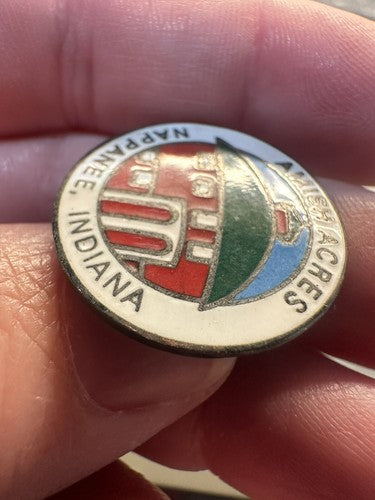 Amish Acres Nappanee, Indiana Travel Souvenir Lapel Pin