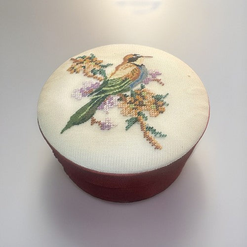 VTG PETIT POINT EMBROIDERY TRINKET BOX 5.25” Bird