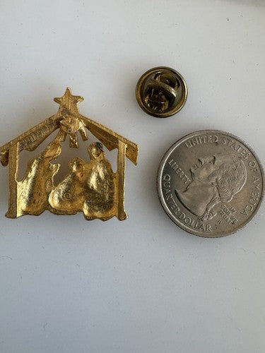 Vtg Avon Nativity Lapel Pin Matte Gold Tone Christmas Manger & Rhinestone Star
