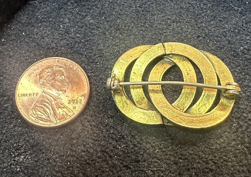Antique Victorian Edwardian 3 Golden Interlocking Circles Bar Brooch Seed Pearls