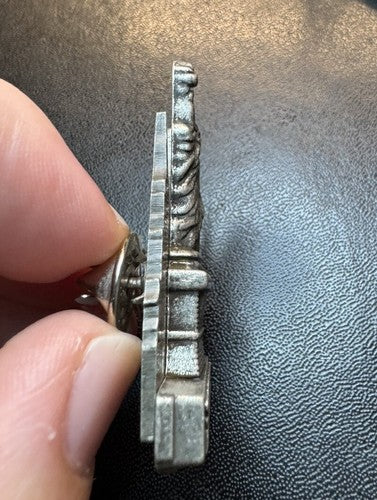VERY NICE STATUE OF LIBERTY NATIONAL MONUMENT LAPEL HAT PIN