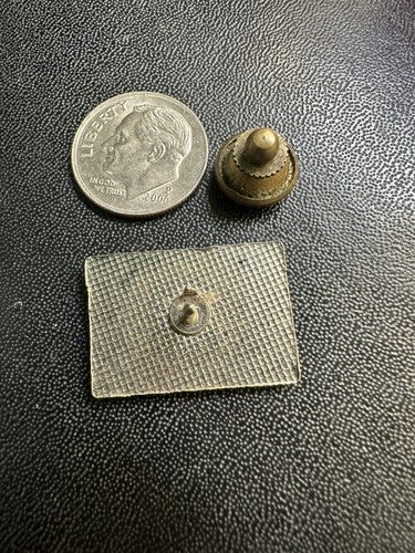 VTG Mount Rushmore South Dakota Lapel Hat Tac Pin Souvenir