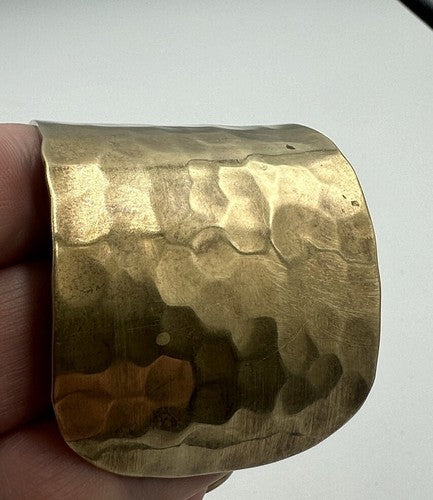Vintage 1.5” 80s Hammered Brass Disco Dance Hippie Chic 70s Cuff Bracelet