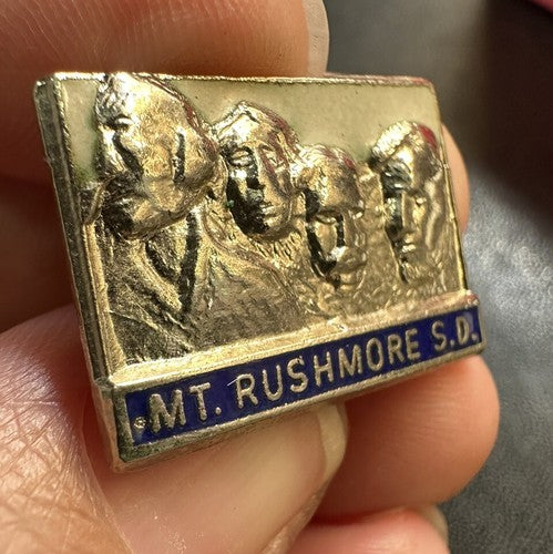 VTG Mount Rushmore South Dakota Lapel Hat Tac Pin Souvenir