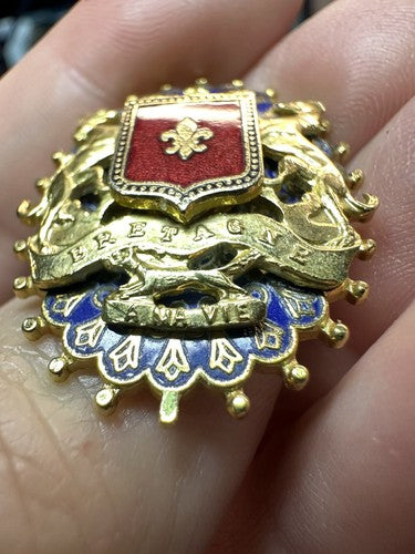 VINTAGE ~ BRETAGNE A MA VIE ~ CREST SHIELD BROOCH PIN