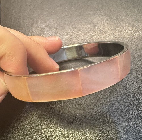 GORGEOUS PINK SOUTHWESTERN NATIVE AMERICAN MOTHER OF PEARL INLAY .5” BRACELET