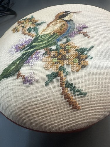VTG PETIT POINT EMBROIDERY TRINKET BOX 5.25” Bird
