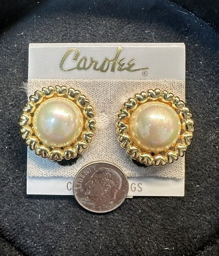 Vintage NWT CAROLEE Signed Faux Mabe Pearl Gold Tone Elegant Earrings Clip-on