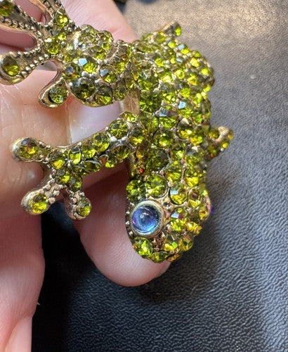VTG Napier Gold Tone Frog Green Rhinestone Eyes Small Brooch Pin Unmarked