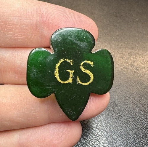 Vintage Girl Scouts Bakelite Look Dress Clip Badge Pin Green Gold