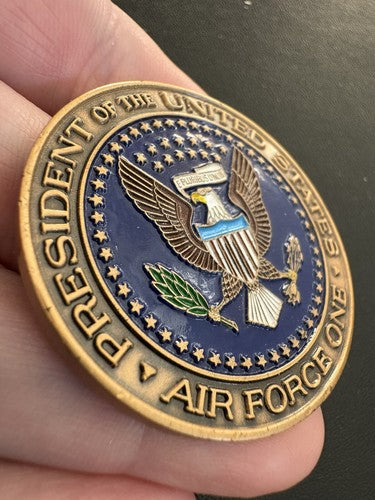 Presidential Visit Vietnam November 2000 Air Force One NUMBERED Challenge Coin