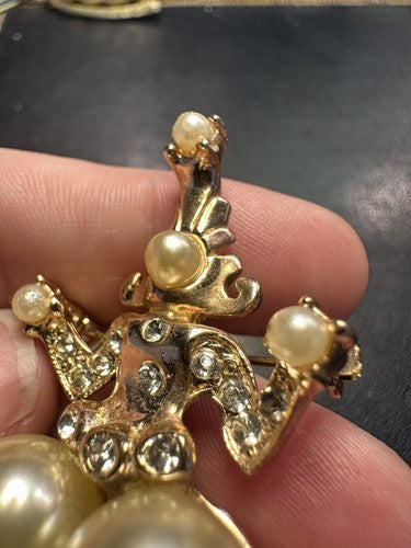 Vintage Thai Siamese Temple Dancer Brooch Pin Pearl Rhinestone Gold Tone