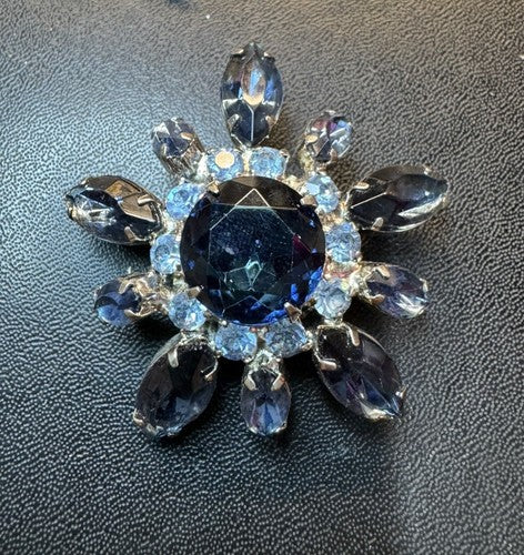 Vintage Prong Set Blue Rhinestone Snowflake Starburst Brooch