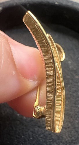 CROWN TRIFARI M/W Initial Pin Brooch, 1960s Textured Gold Tone, Vtg. Signed