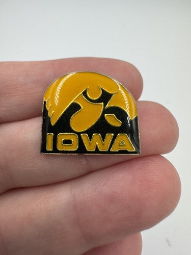 University Of Iowa Hawkeyes NCAA Hat Lapel Pin Vtg