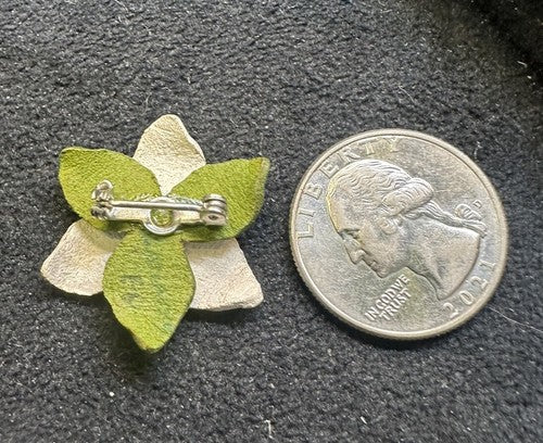 VINTAGE WHITE LEATHER TRILLIUM FLOWER BROOCH HANDMADE