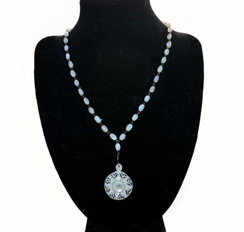 Vintage Carved Mother of Pearl Star Necklace Bethlehem 19” 2.5” Drop