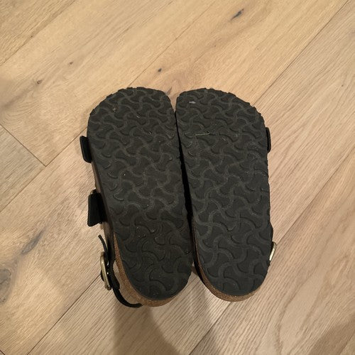 Birkenstock Milano Bold Black Leather Regular Width