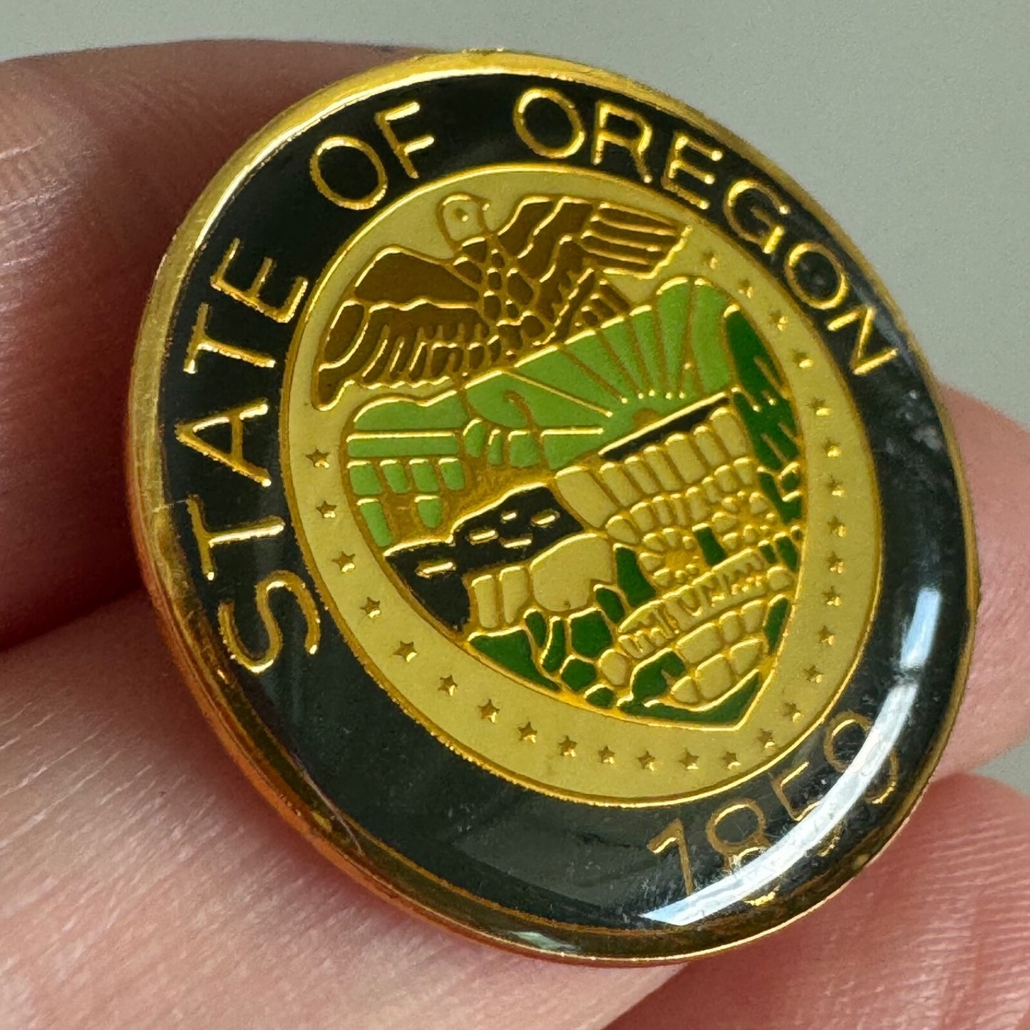 Vintage State of Oregon Coat of Arms Lapel Pin Souvenir Tourist
