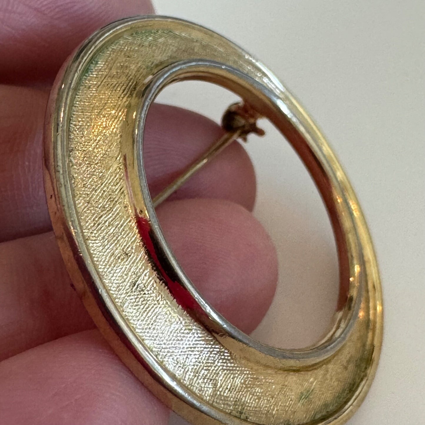 Vintage Crown Trifari Round Gold Tone Brooch AS IS Larger