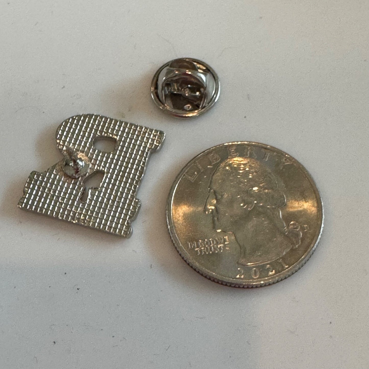 Vintage Rutgers Alumni R Lapel Pin Tie Tack