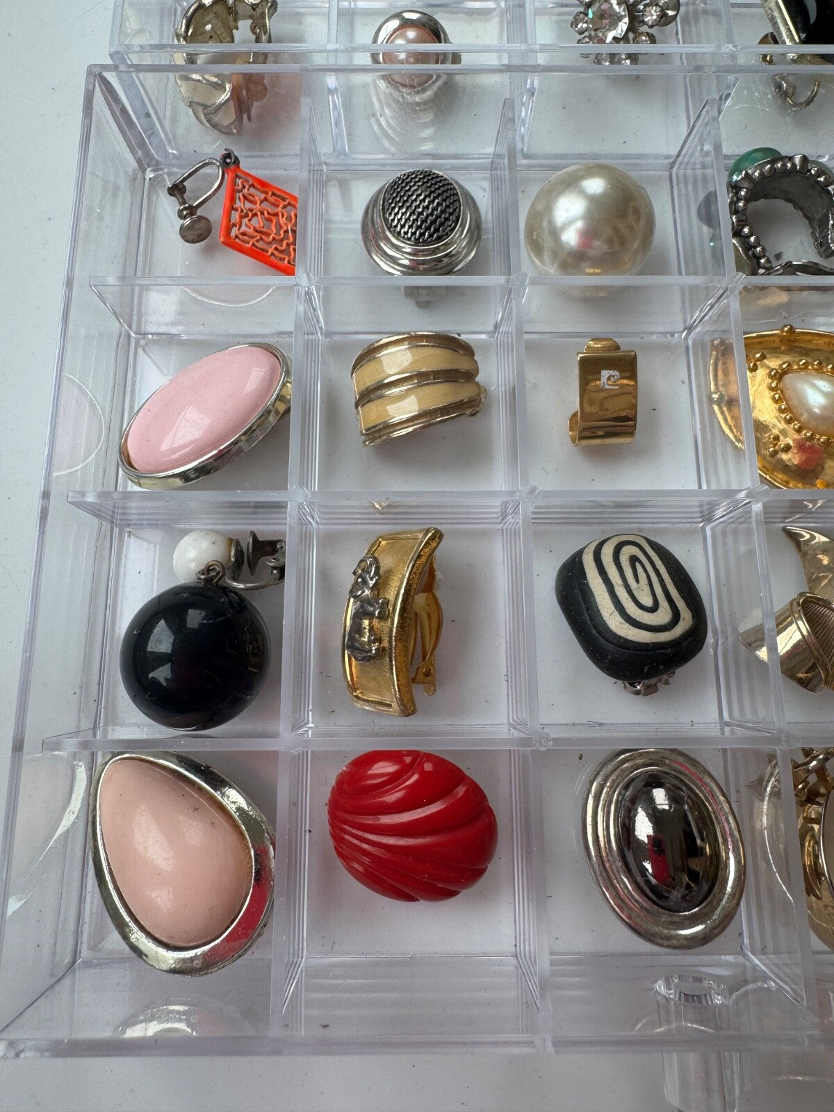 Vintage Signed & Unsigned SINGLE Clip-On Earrings Jewelry Lot Crafts/Wear 48pcs