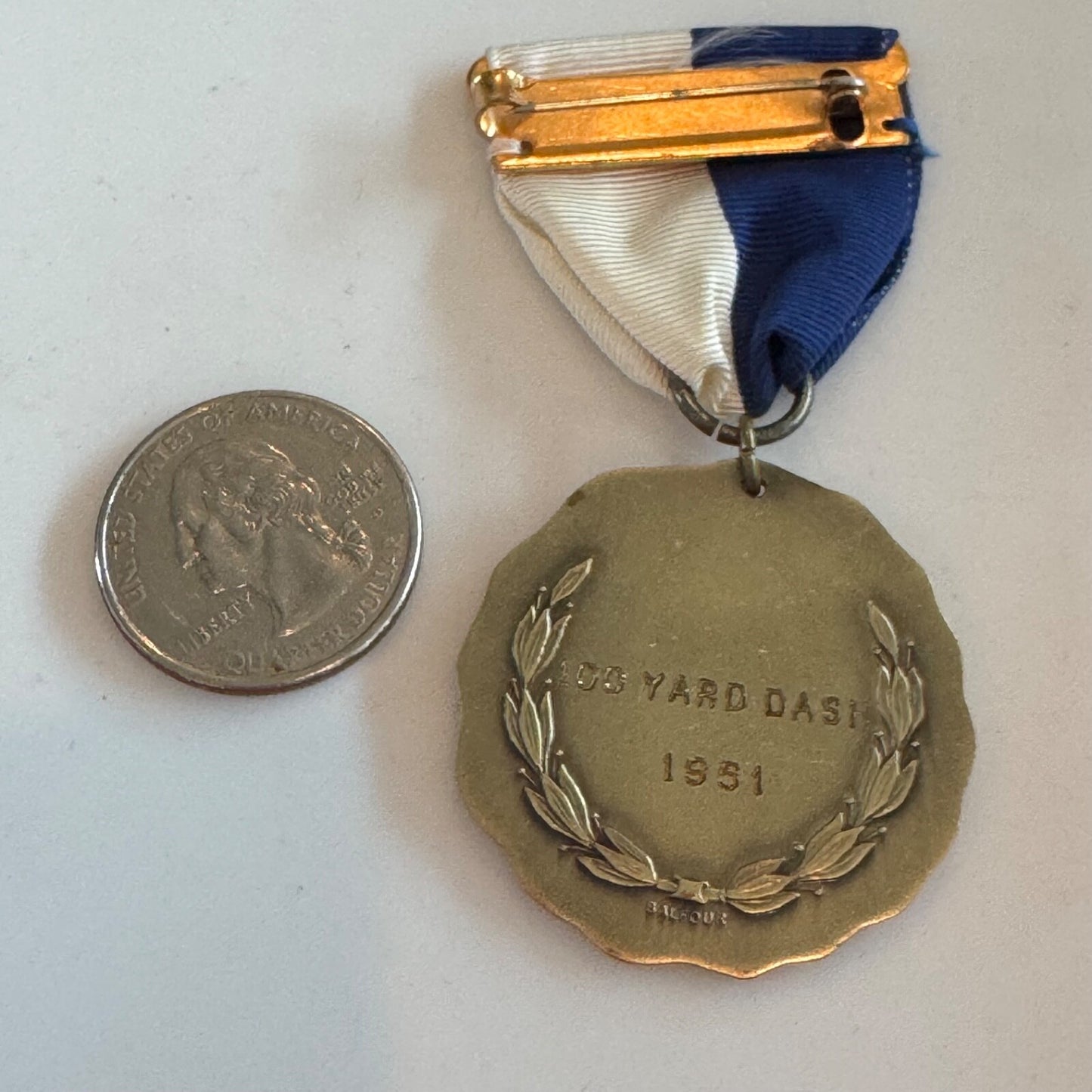 Vtg Drake Relays 100 Yard Dash 1951 Balfour Medal Pin Track and Field University