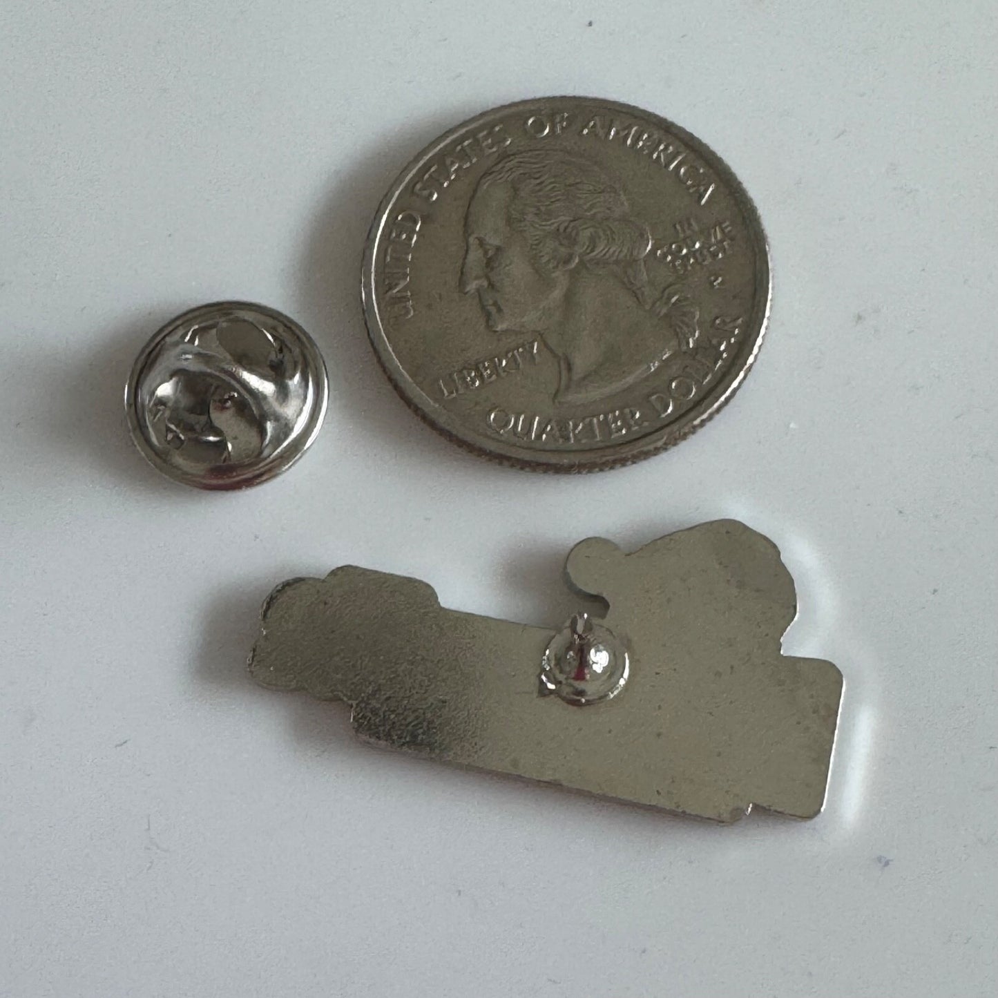 2009 Bentleyville Bayfront Lapel Pin Duluth Minnesota Christmas Santa