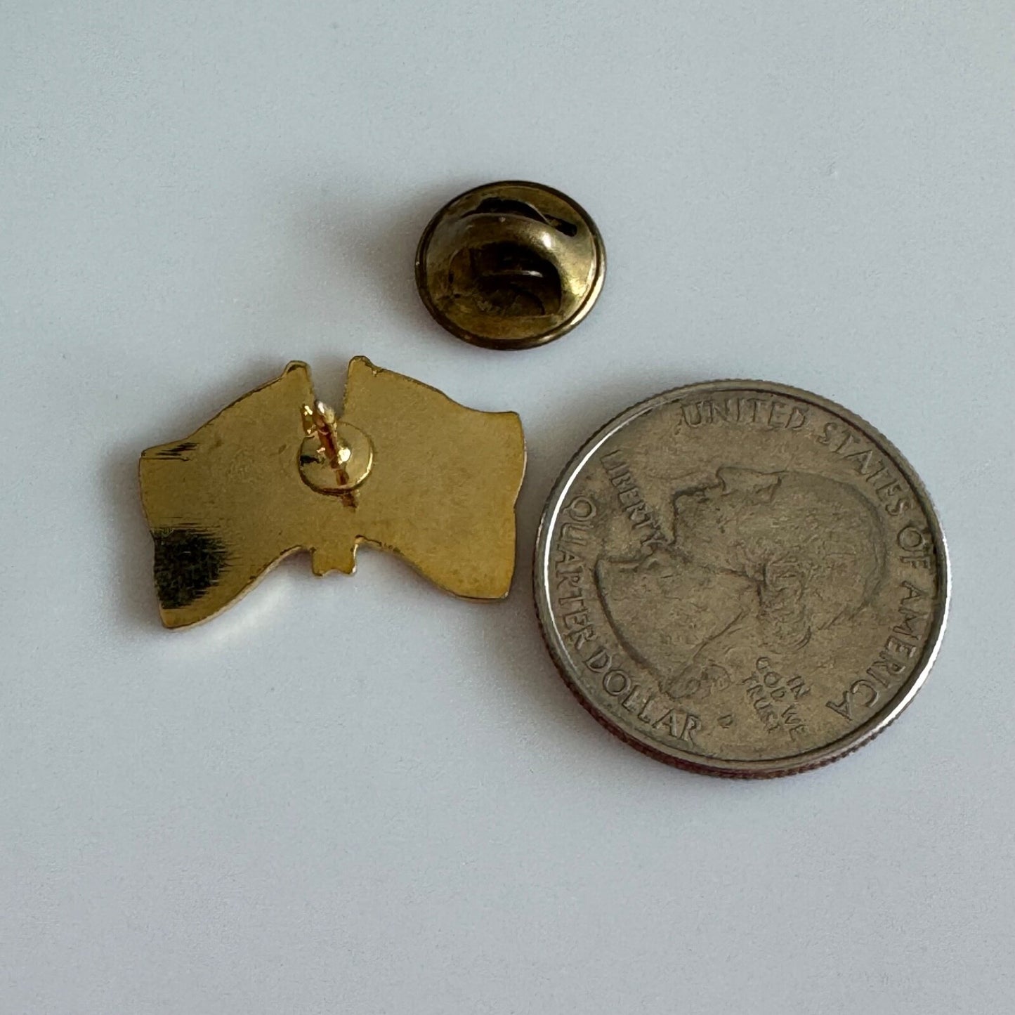 USA & Zimbabwe Friendship Flag Pin Crossed Flags Lapel United States American