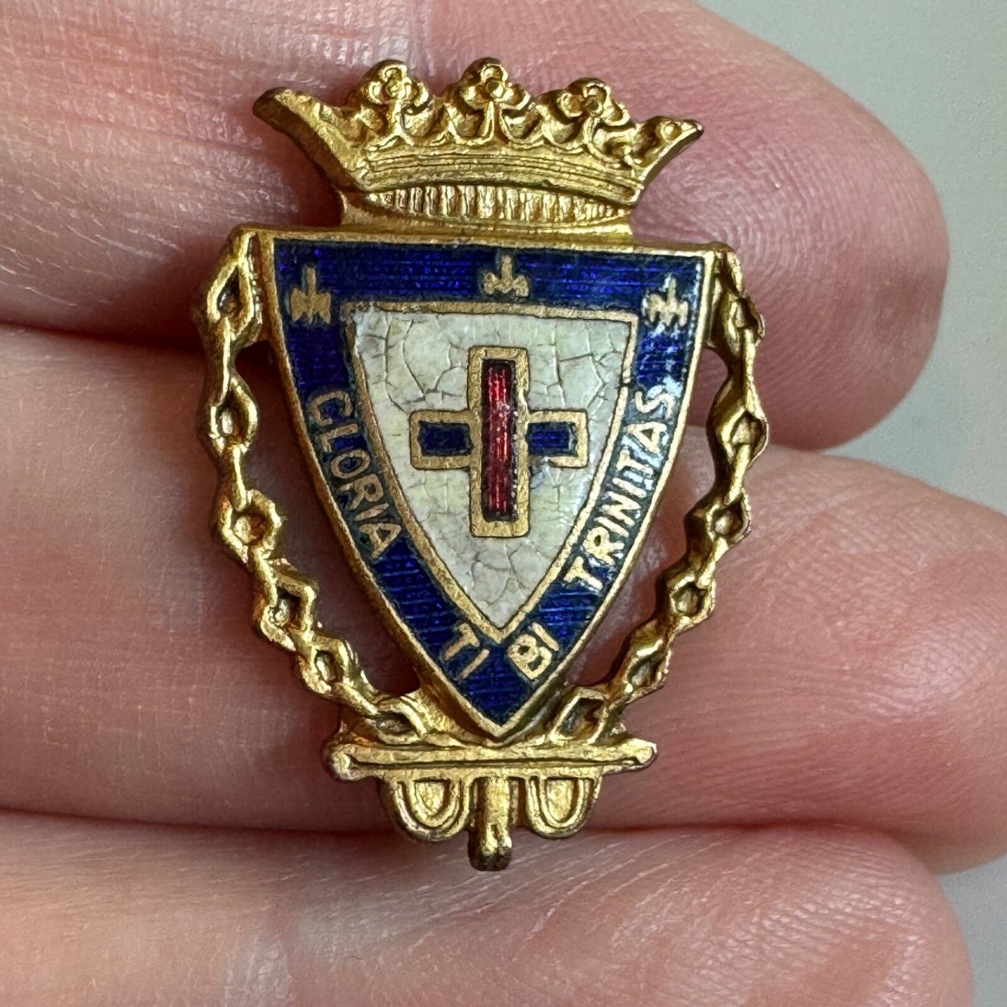 Vtg Instituto Divino Corazón Argentina Gloria Tibi Trinitas Pin School