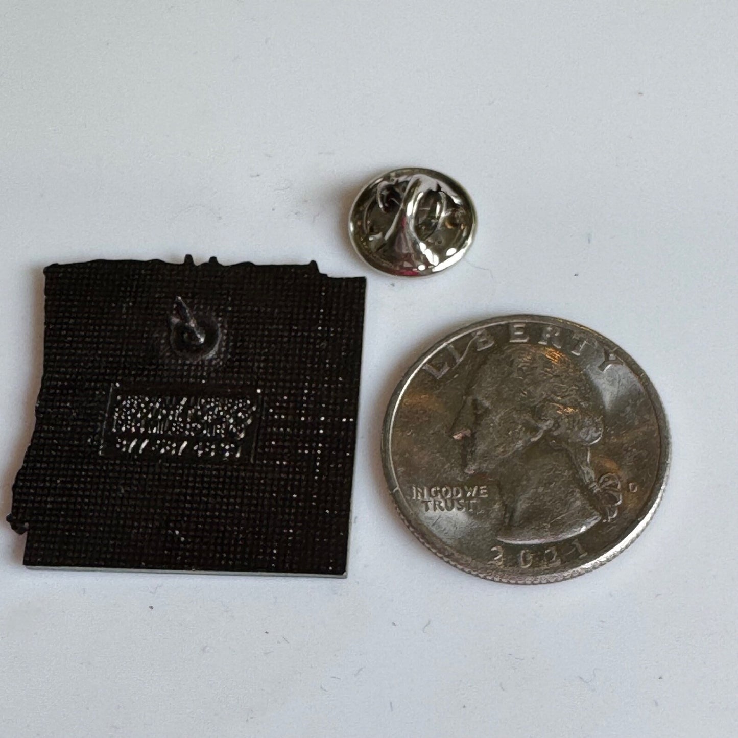 Vintage 2001 Oddfellows & Rebekahs Rose Parade Lapel Pin Bowl