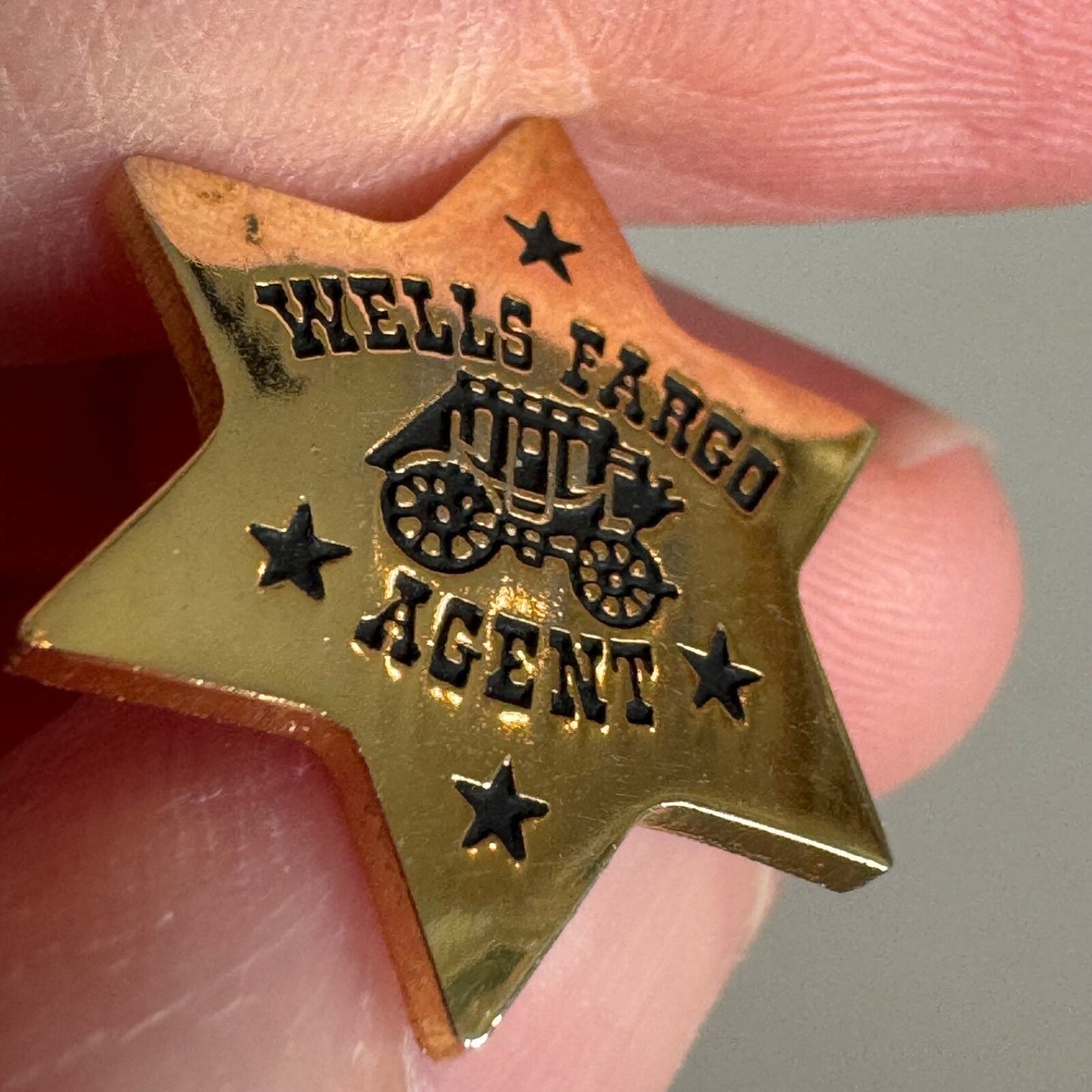 VTG Wells Fargo Bank Agent Stagecoach Six Point Star Black Gold Enamel Pin Badge
