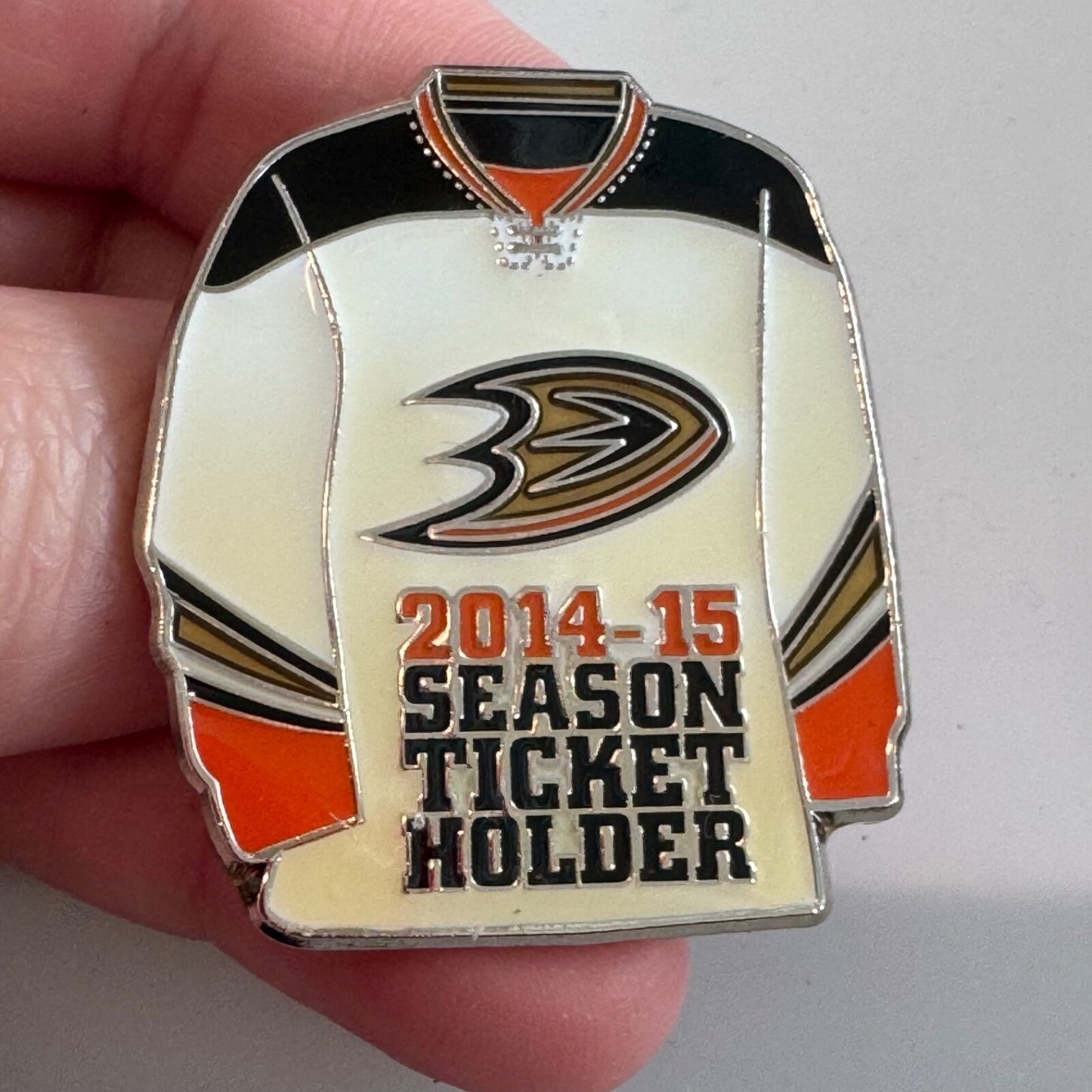 Anaheim Ducks 2014-15 Season Ticket Holder Lapel Pin NHL Hockey