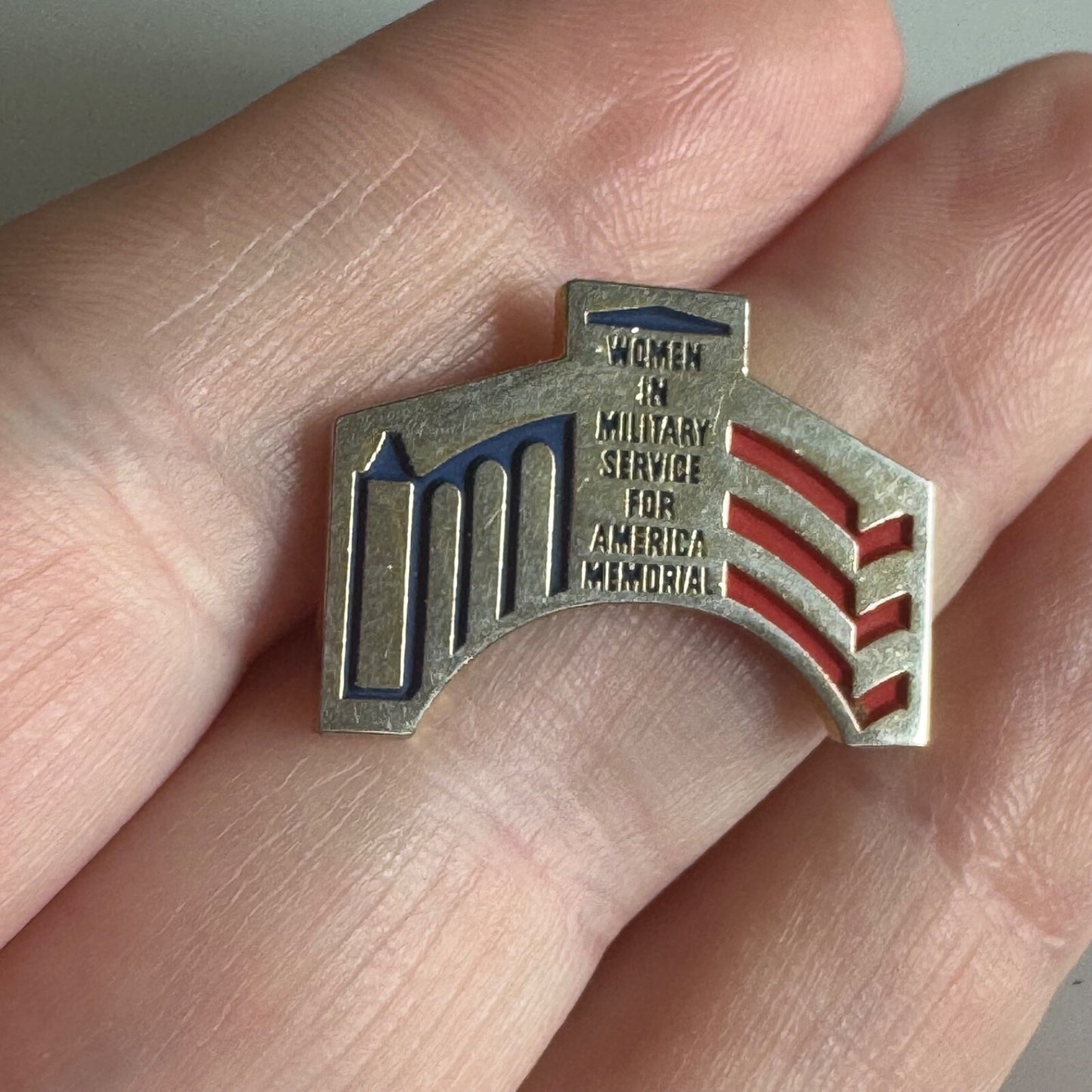 Women In Military Service For America Memorial Pin – Patriotic Lapel Badge