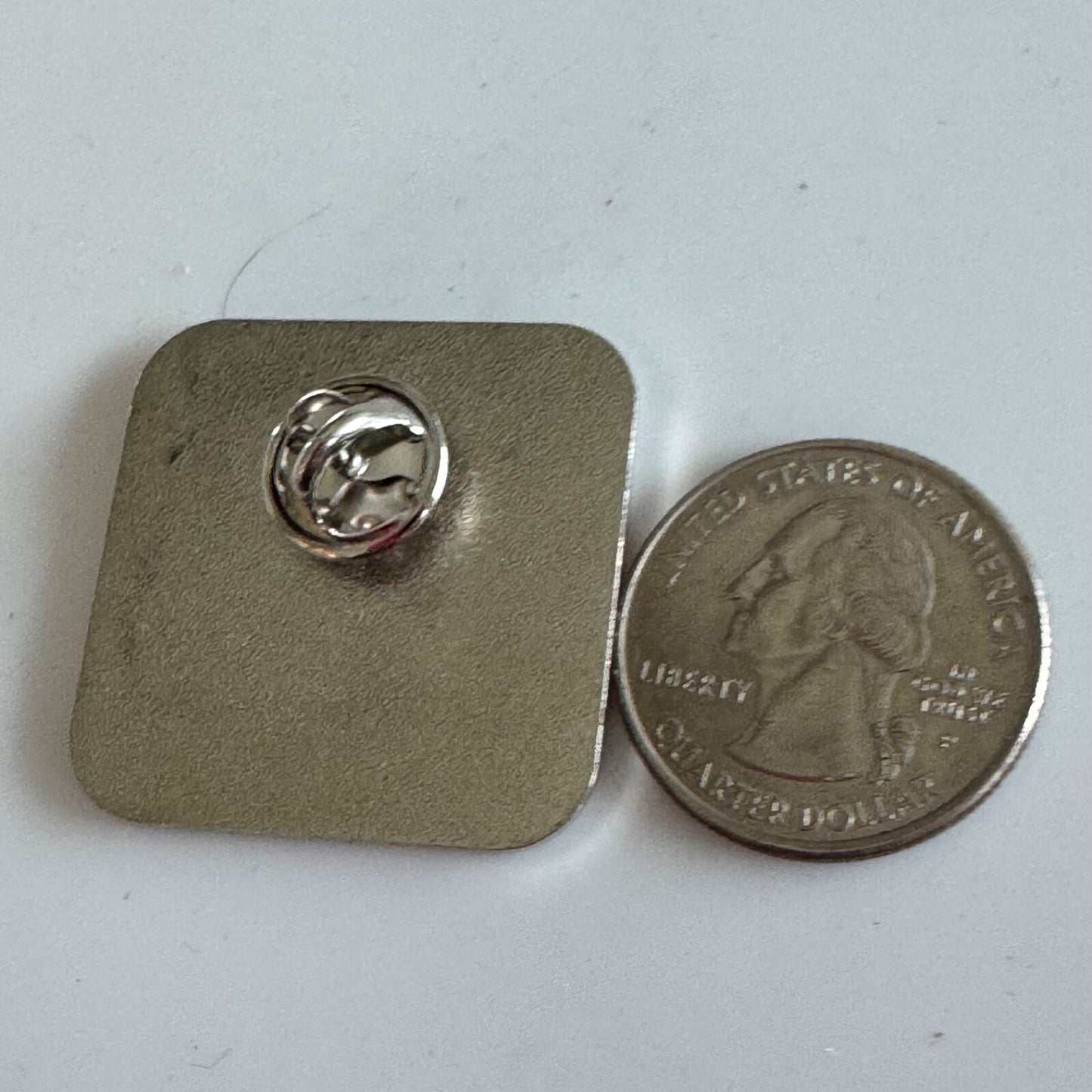 Everett Silvertips 21-22 Season Ticket Holder Pin Hockey Fan Gear