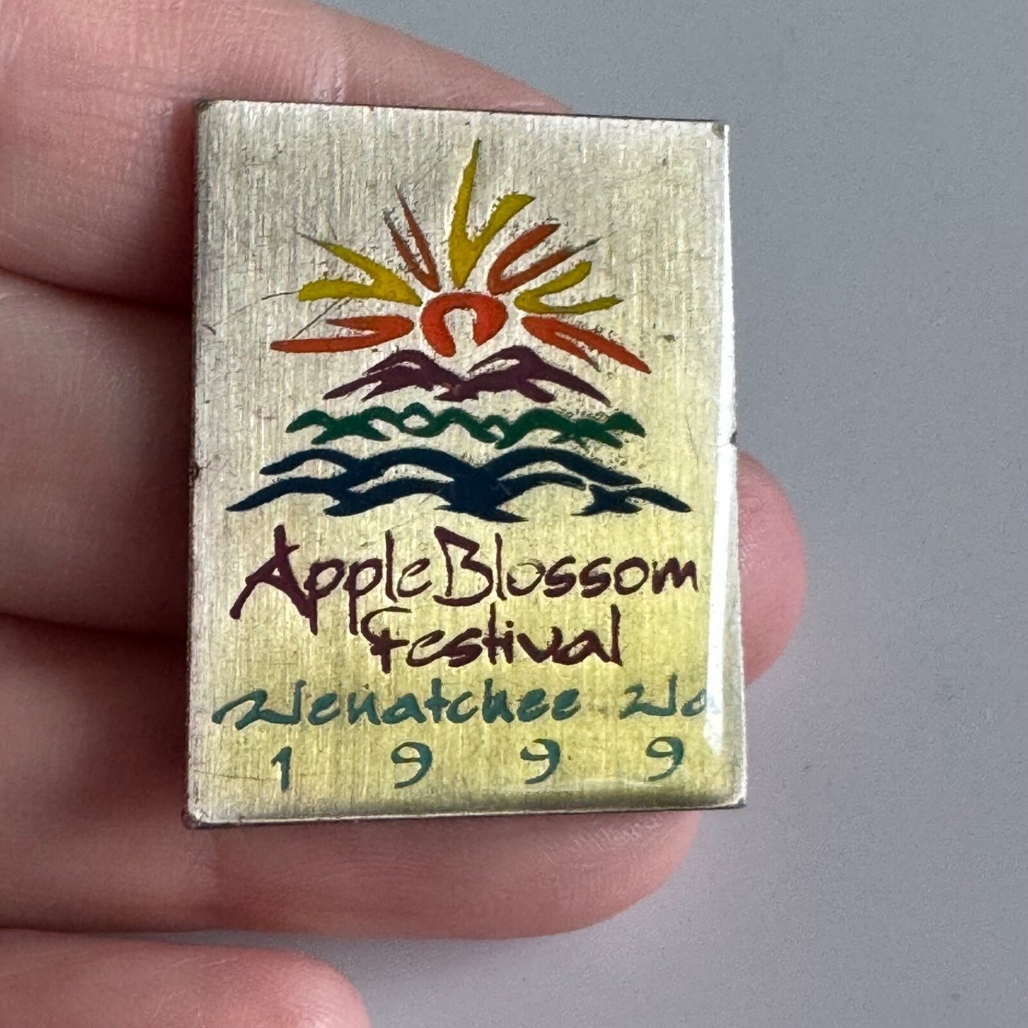 Vintage 1999 Wenatchee Washington WA Apple Blossom Festival Lapel Pin