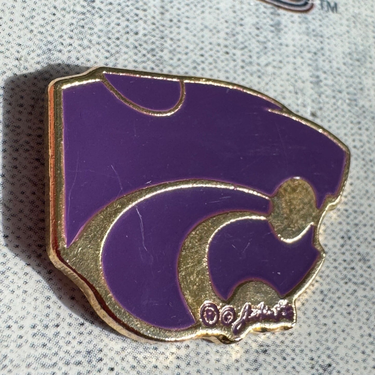 Vintage Kansas State University Wildcats Lapel Pin New on Card K-State