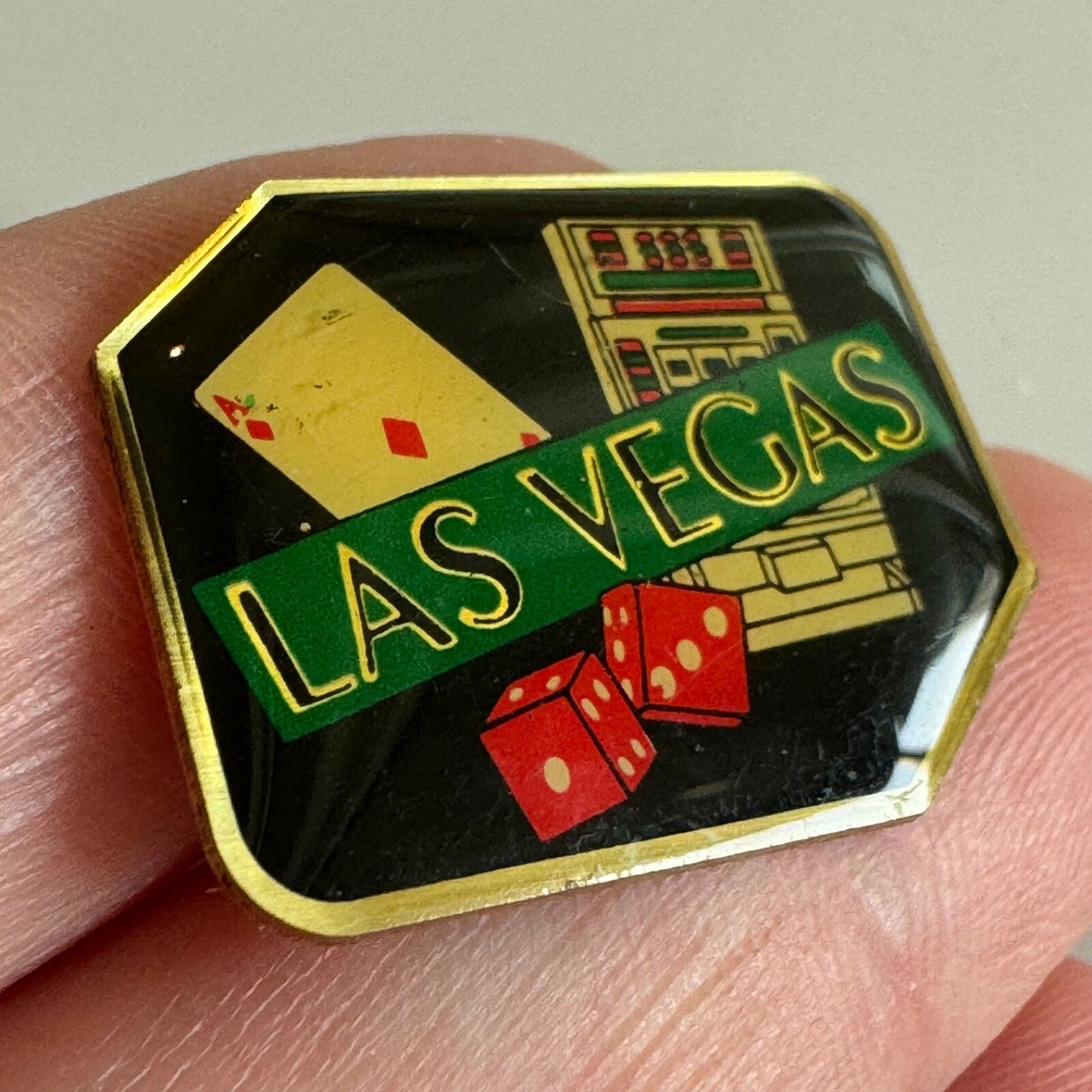 Las Vegas Slot Machine Dice Playing Card Casino Souvenir Pin