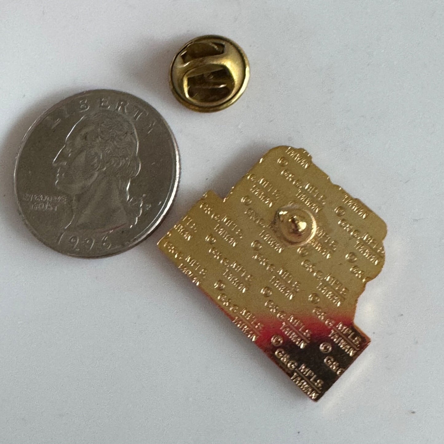 Vintage Boone & Scenic Valley Railroad JS8419 Boone Iowa Lapel Pin B. & S.V.